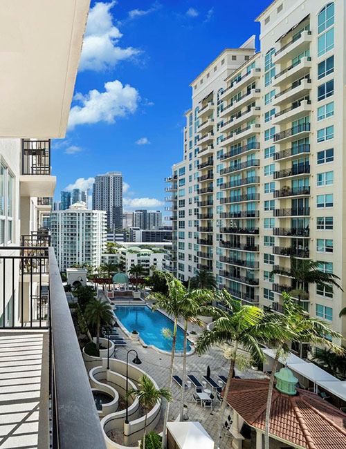 Las Olas Area